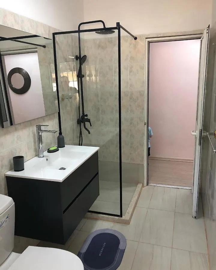 Itan'S Apartment-Lovely Guest Apartment In Center Tirana 0*,  Albania